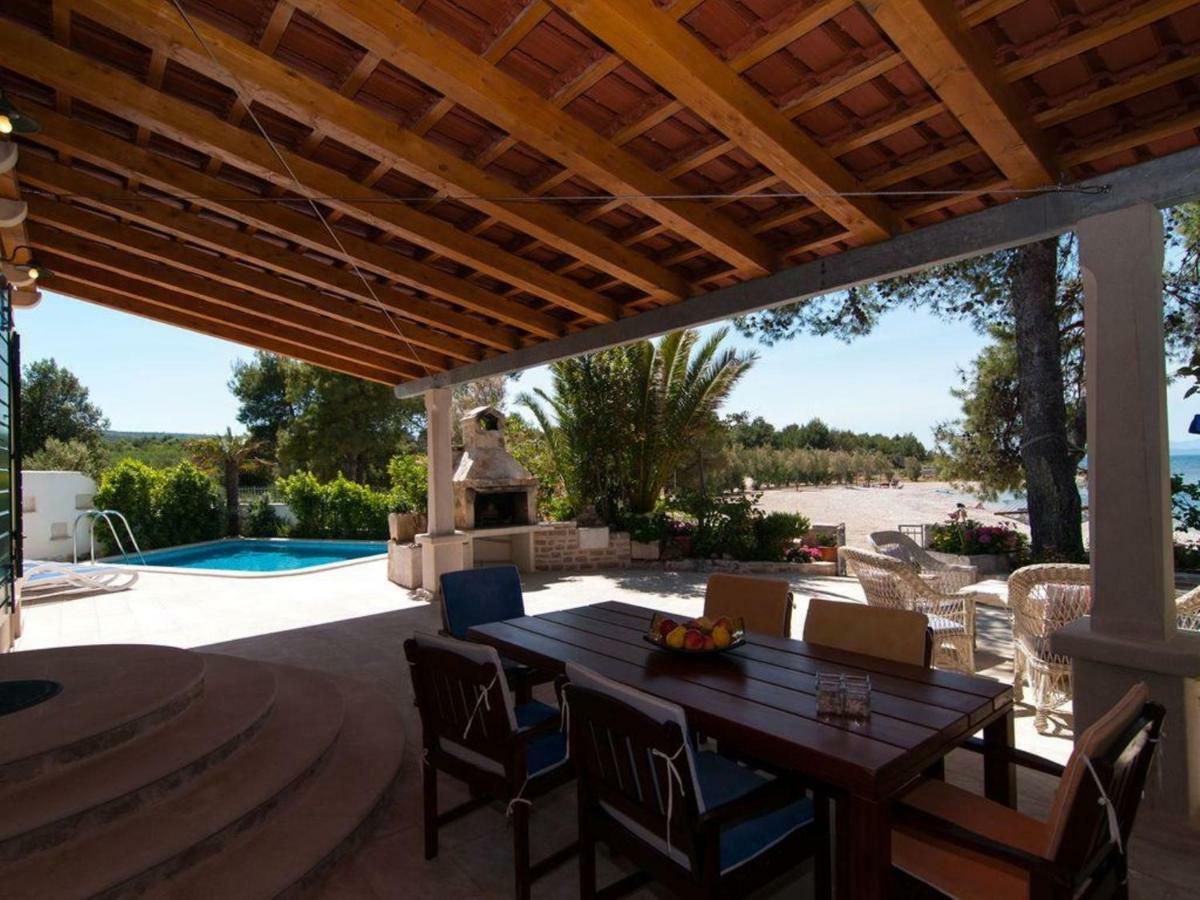 Deluxe Villa Sirena On The Beach With Pool Supetar Exterior photo