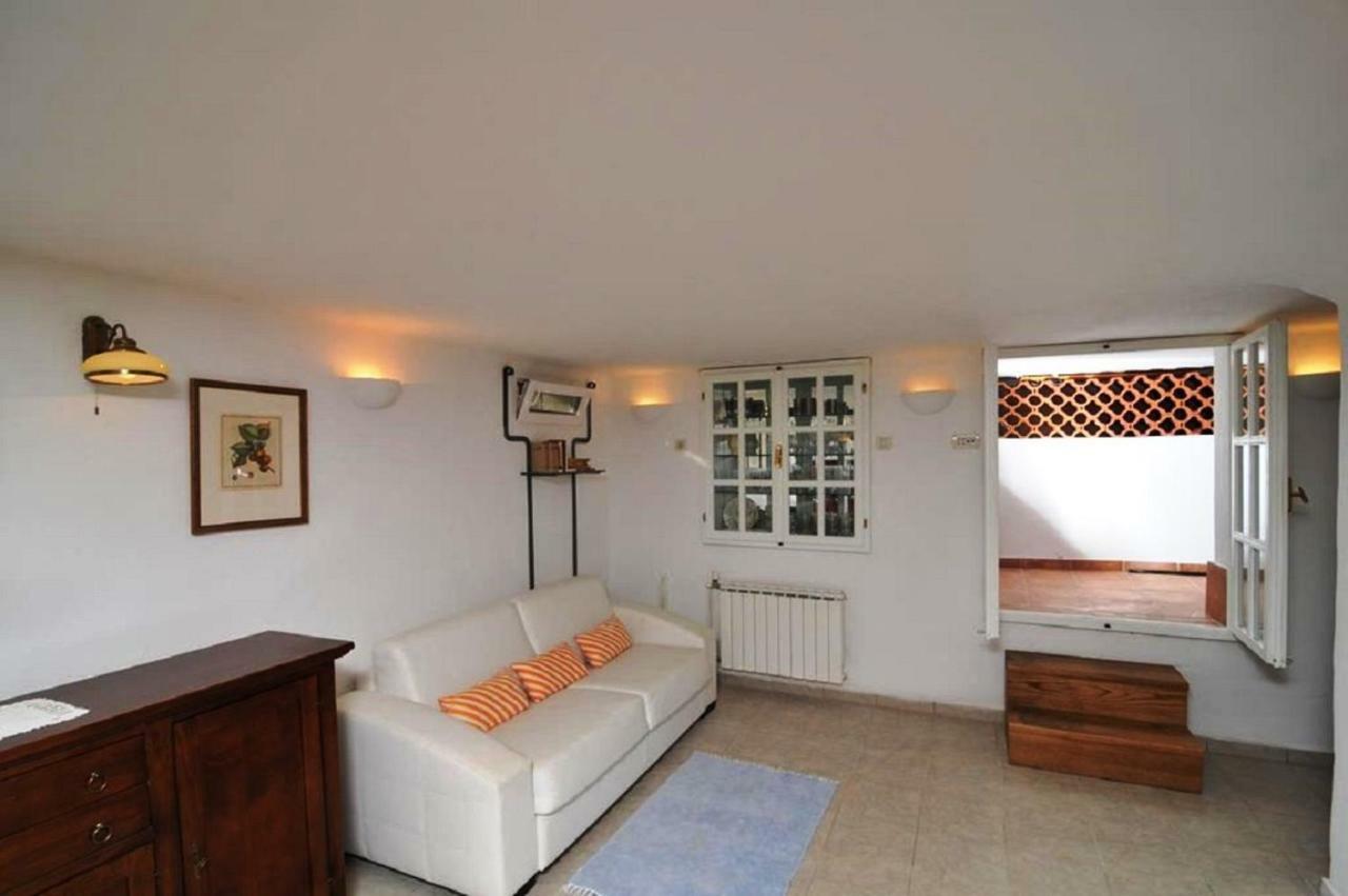 Deluxe Villa Sirena On The Beach With Pool Supetar Exterior photo