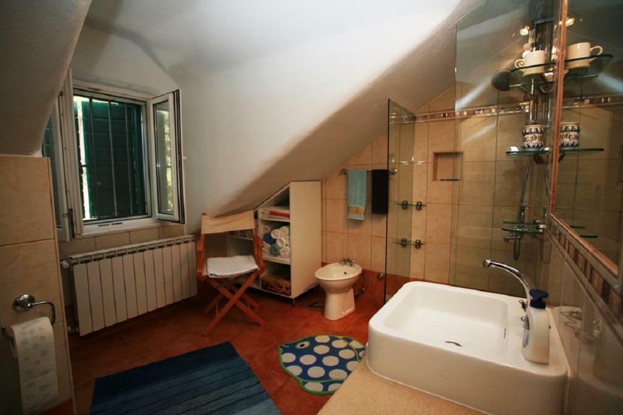 Deluxe Villa Sirena On The Beach With Pool Supetar Exterior photo